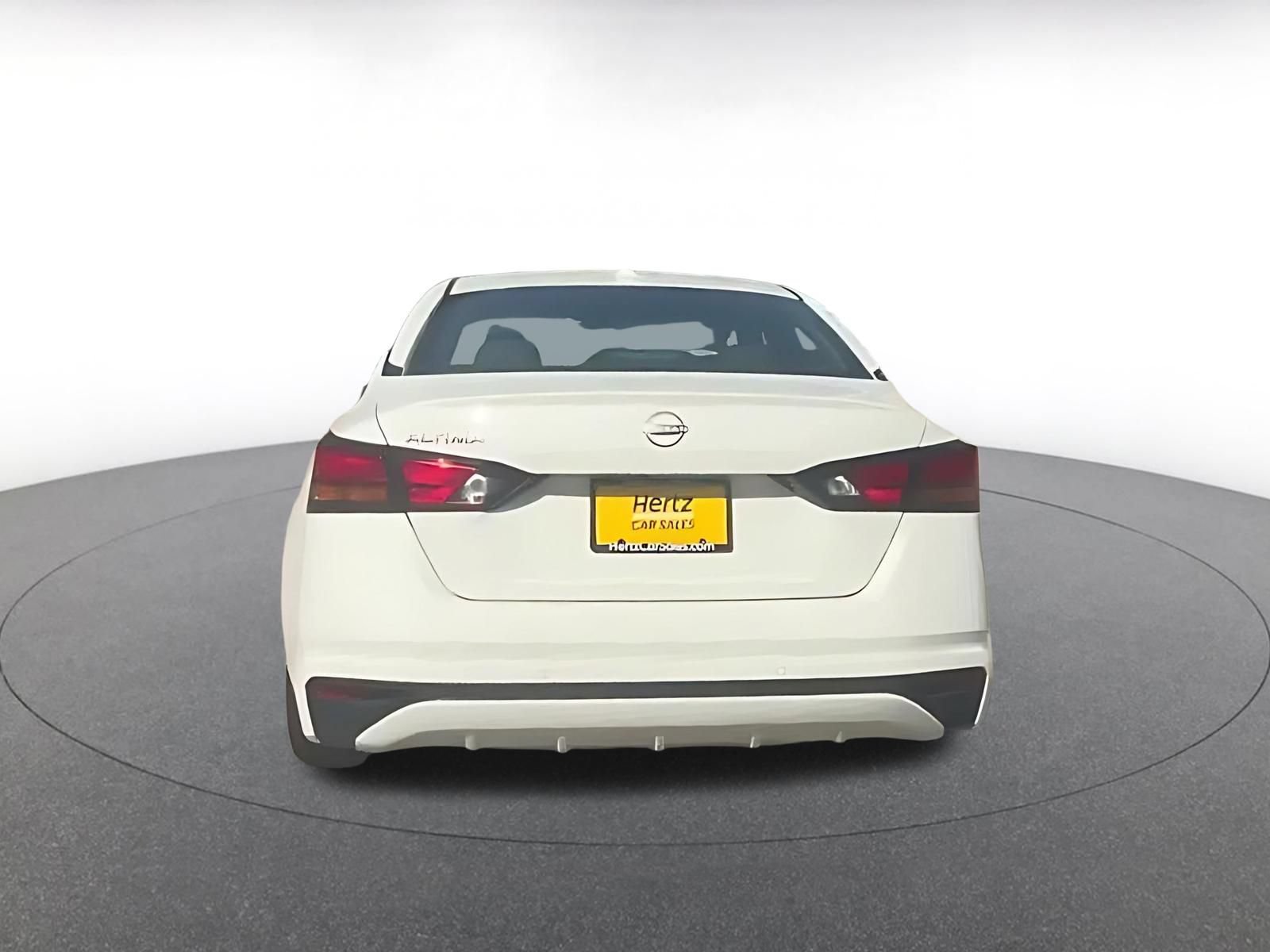 Used 2025 Nissan Altima 2.5 SV FWD image 10