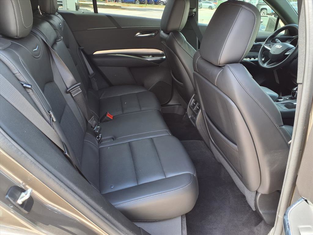Used 2020 Cadillac XT4 Premium Luxury FWD image 13