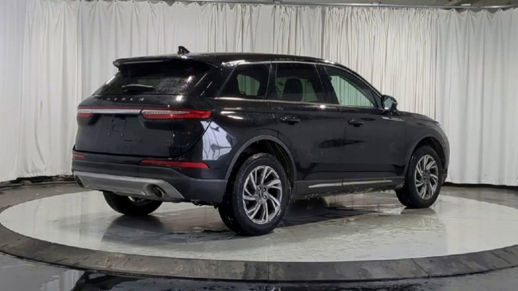 Used 2023 Lincoln Corsair AWD w/ Equipment Group 101A image 10