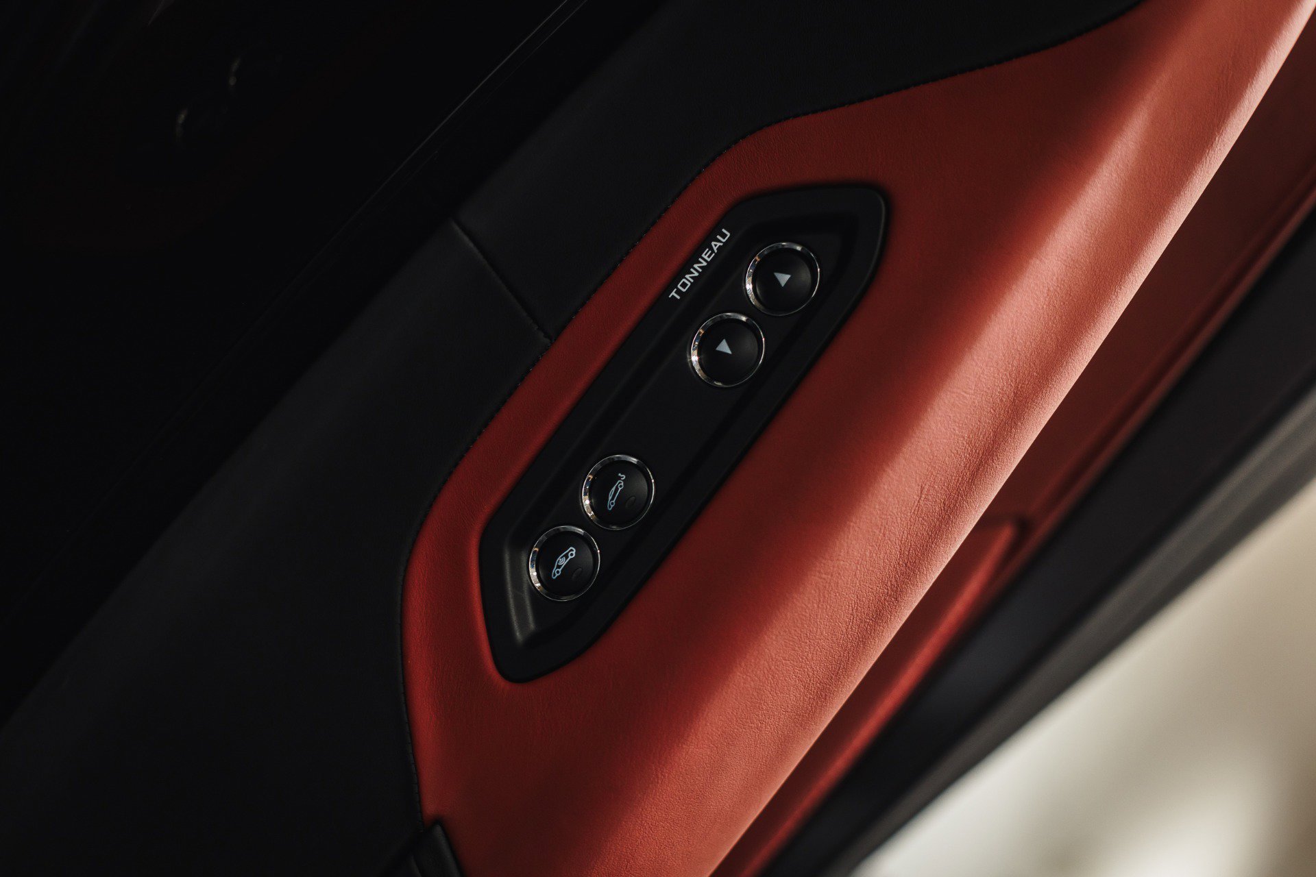 Used 2024 McLaren 750S Spider RWD image 41