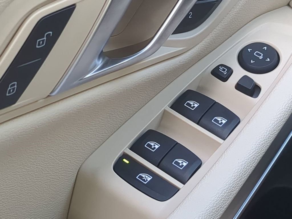 New 2026 BMW 330i Sedan w/ Convenience Package image 23