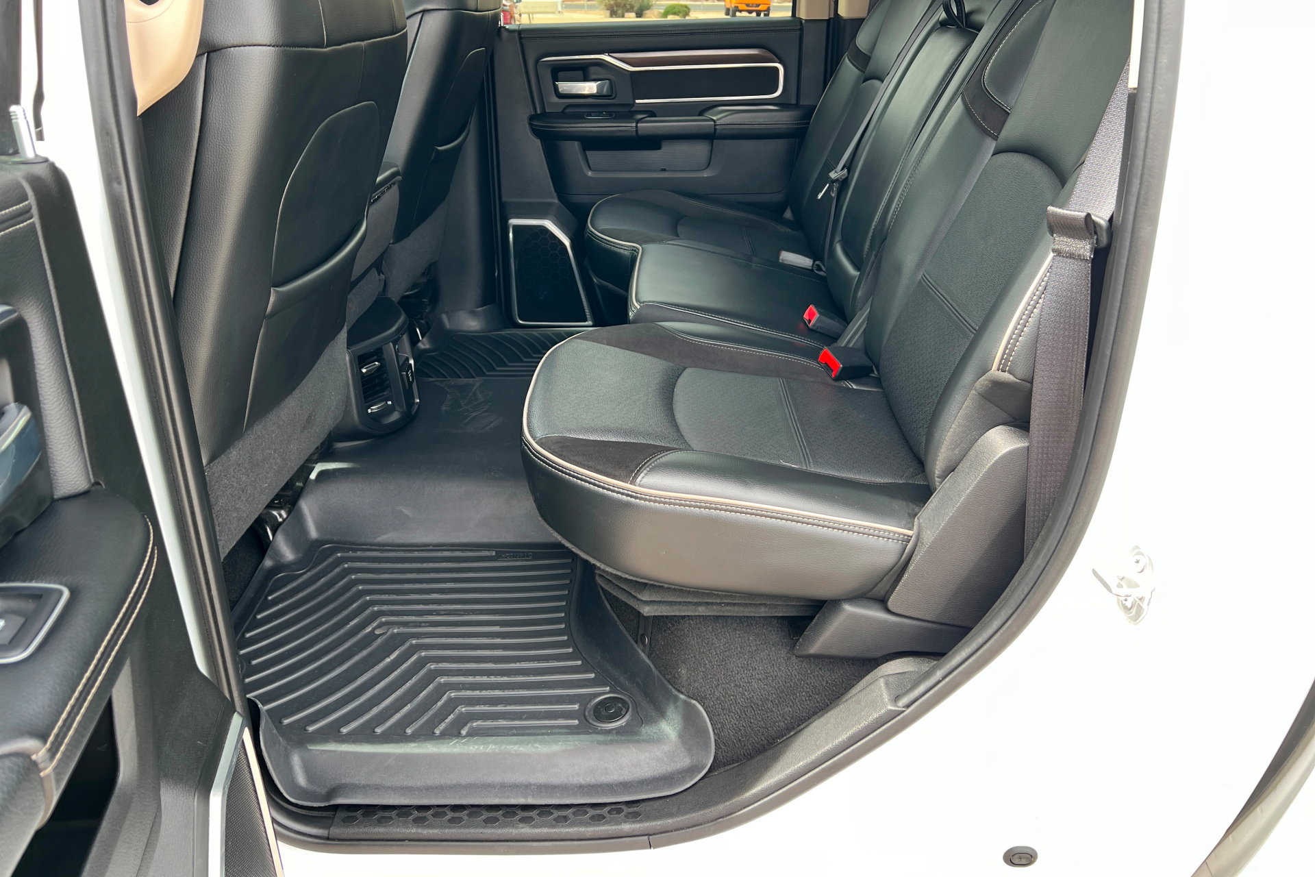Used 2022 RAM 2500 Laramie image 21