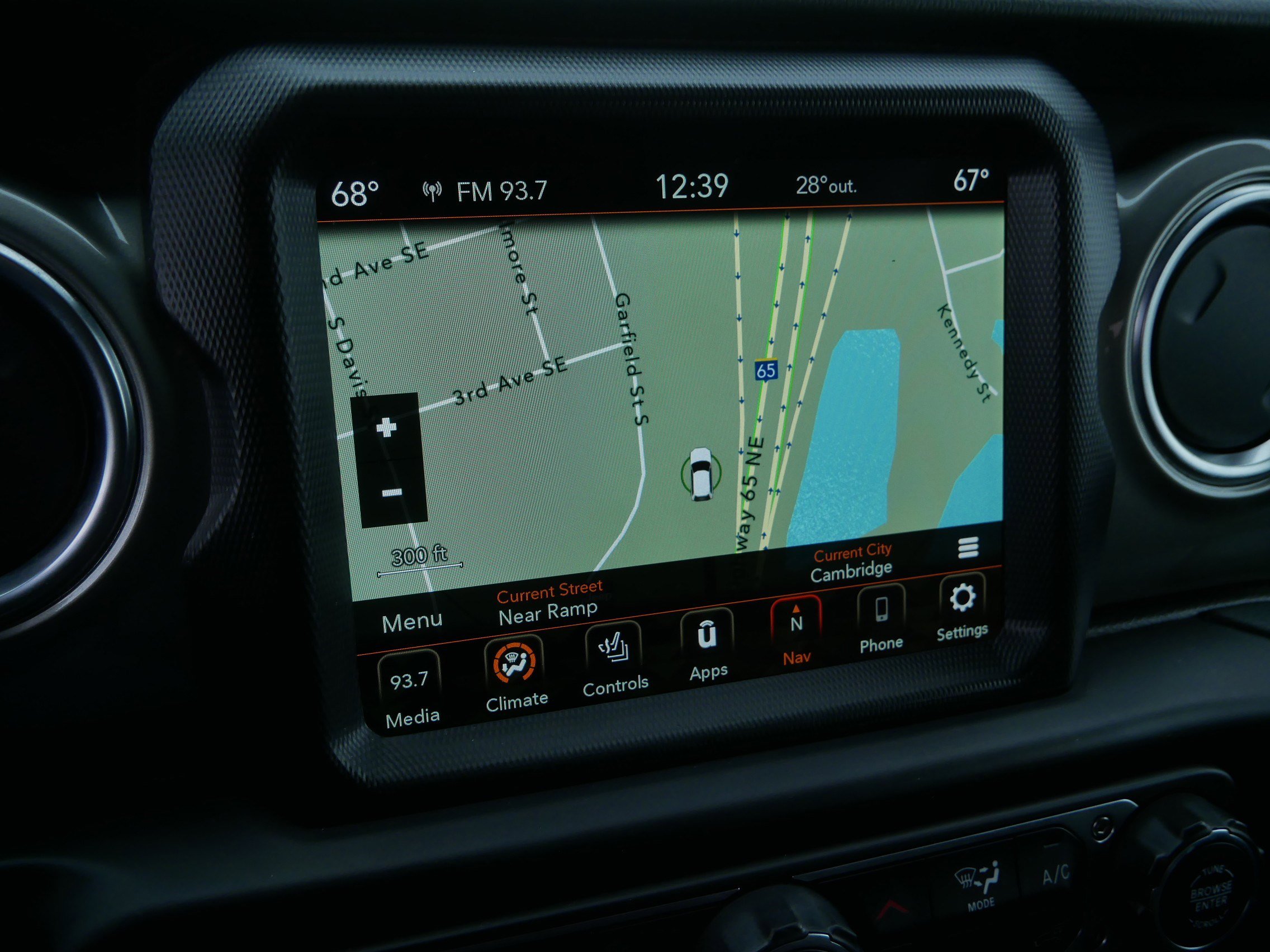 Used 2022 Jeep Gladiator Overland w/ Cold Weather Group image 32