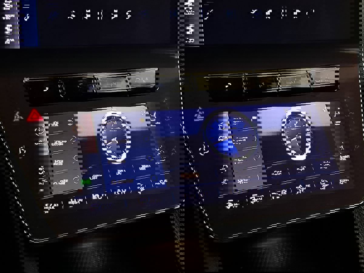 Used 2023 Maserati Grecale GT image 41