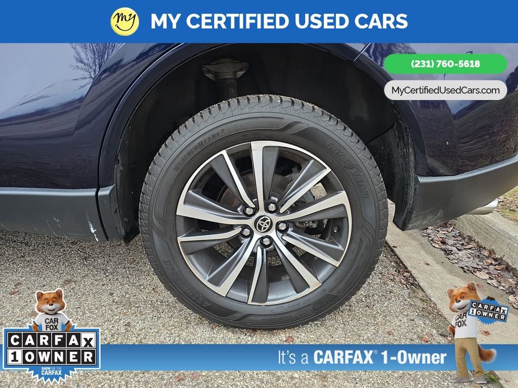 Used 2024 Toyota Venza LE image 30