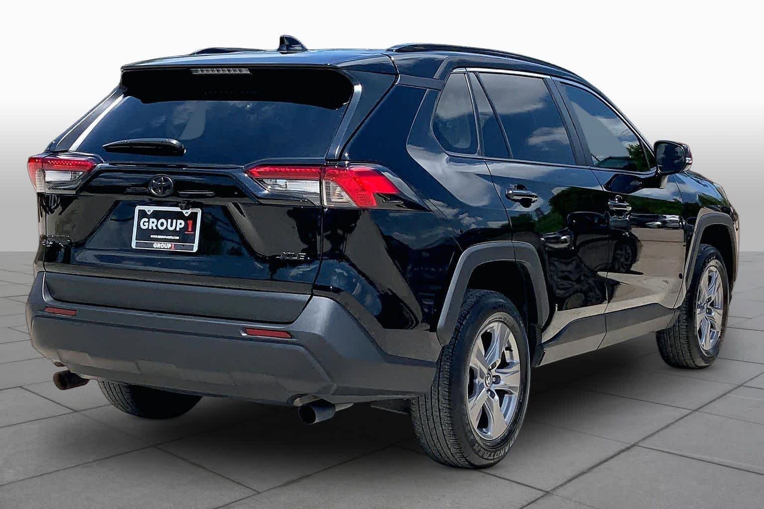 Used 2024 Toyota RAV4 XLE w/ Convenience Package FWD image 13