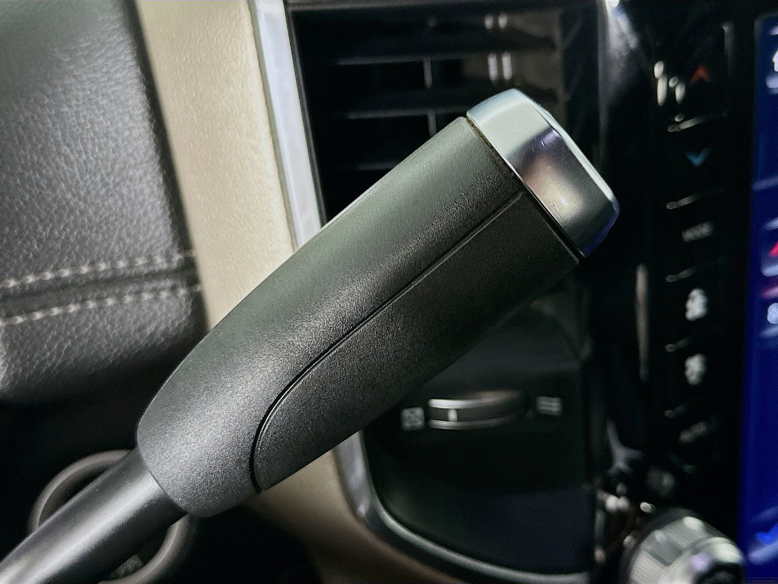 Used 2019 RAM 3500 Laramie AWD/4WD image 17