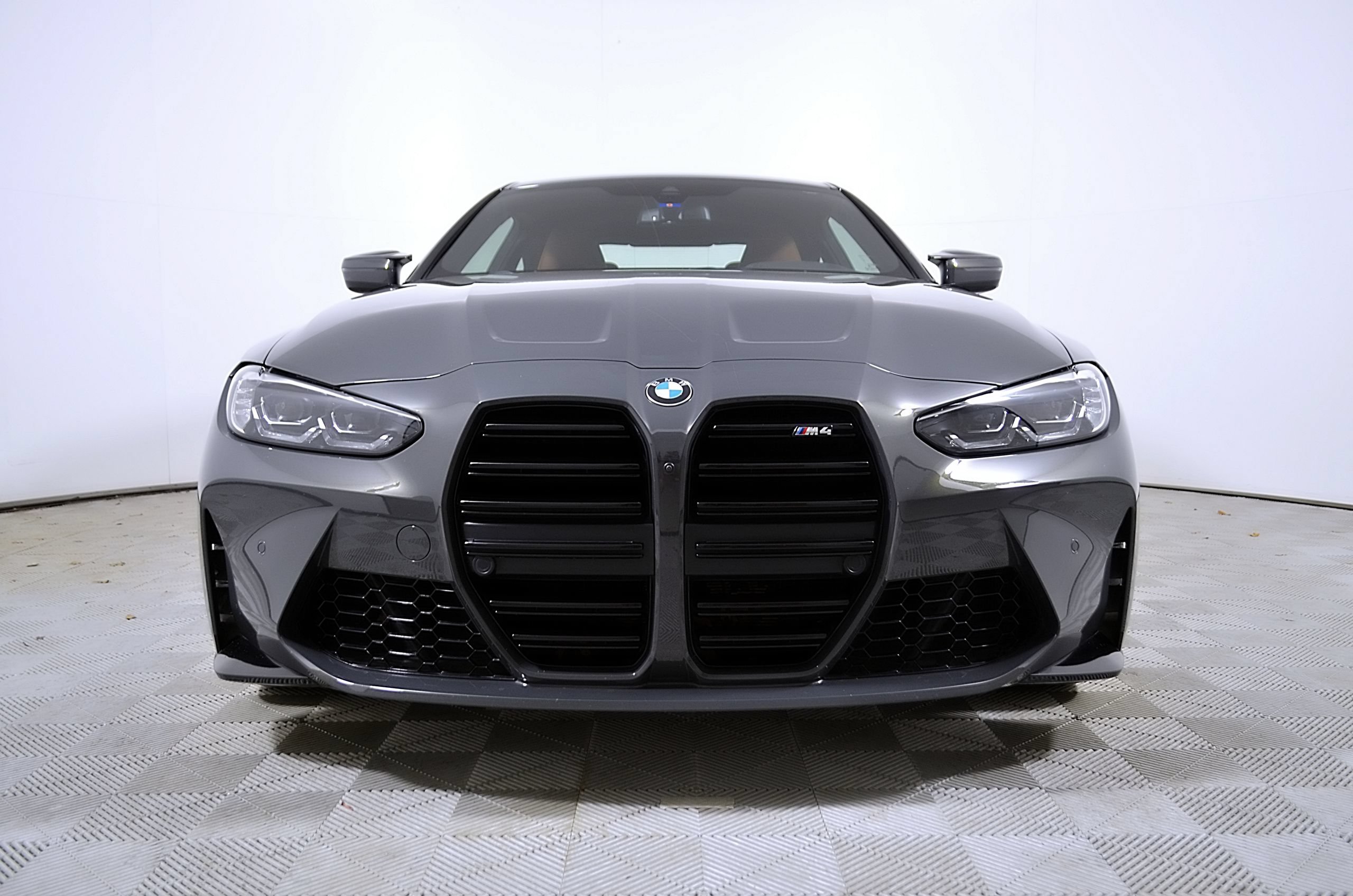 Used 2022 BMW M4 Coupe w/ Executive Package RWD image 5