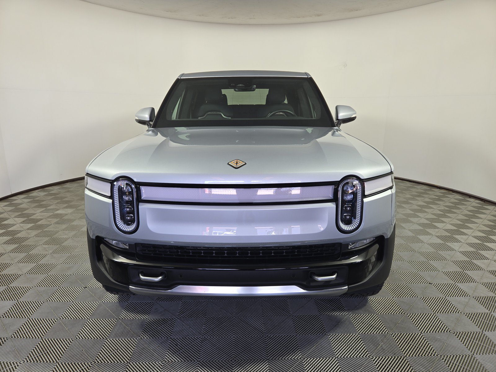 Used 2023 Rivian R1T Adventure AWD/4WD image 8