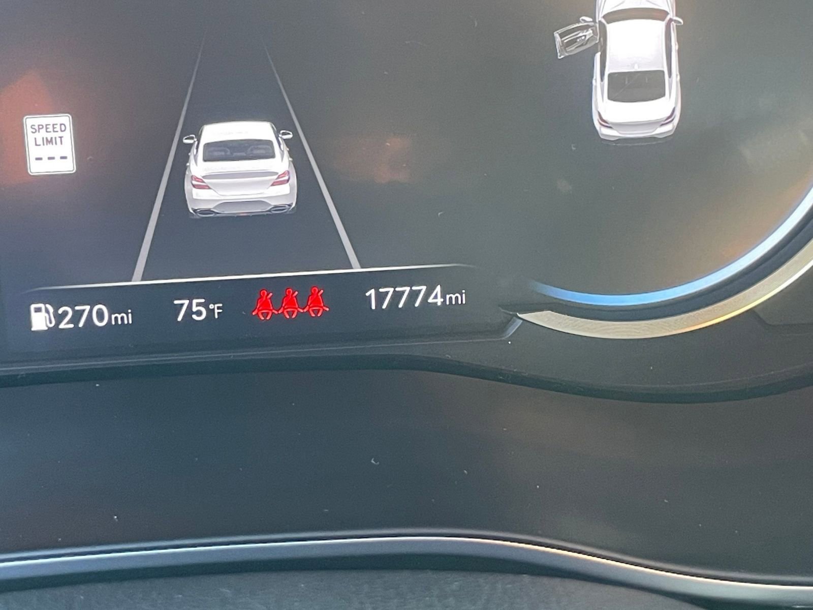 Used 2025 Genesis G70 2.5T image 42