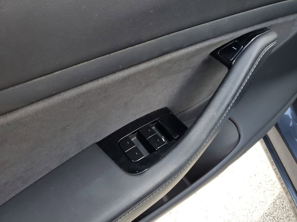 Used 2019 Tesla Model 3 Long Range image 17