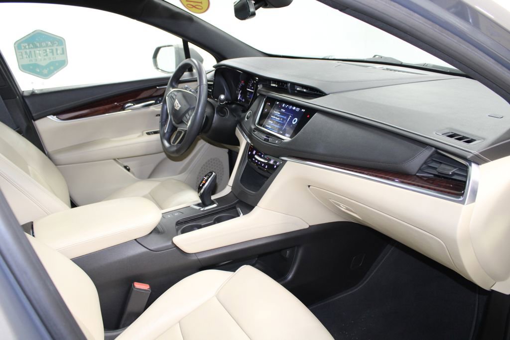 Used 2018 Cadillac XT5 Premium Luxury w/ Driver Assist Package image 27