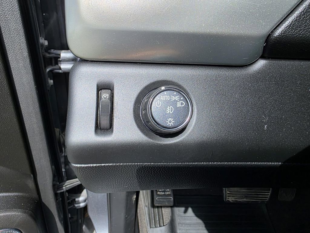 Used 2020 Chevrolet Tahoe LT w/ Luxury Package image 14