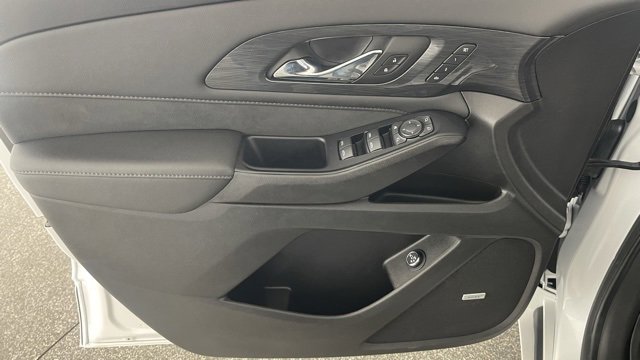 Used 2024 Chevrolet Traverse High Country image 34