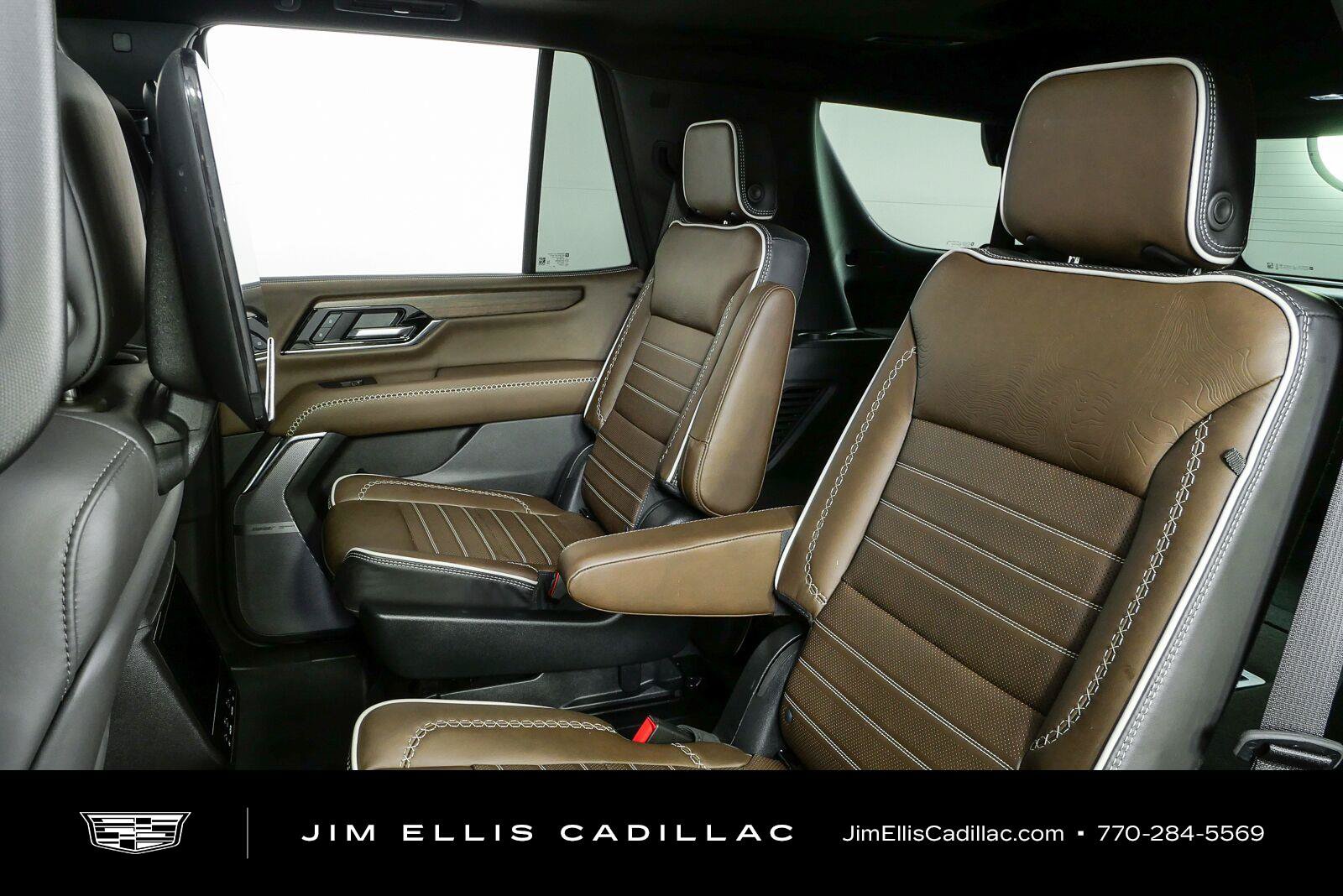 Used 2025 GMC Yukon Denali Ultimate AWD/4WD image 18