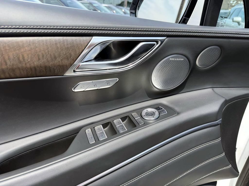 Certified 2025 Genesis GV80 3.5T Advanced AWD/4WD image 19