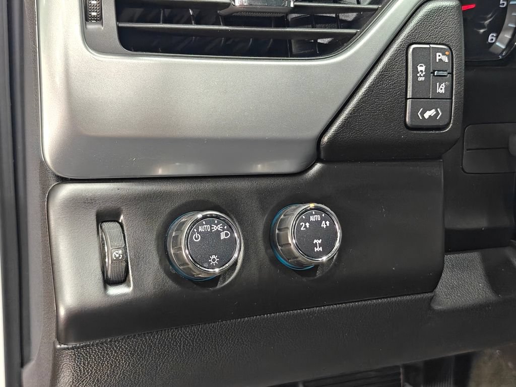Used 2015 Chevrolet Tahoe LT AWD/4WD image 9
