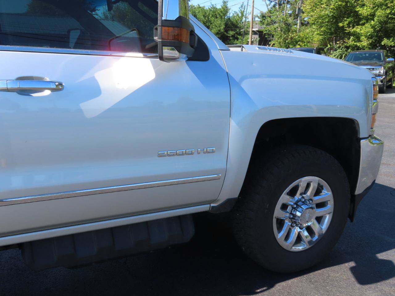 Used 2019 Chevrolet Silverado 2500 LTZ w/ Duramax Plus Package AWD/4WD image 25