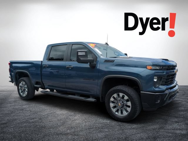 Used 2025 Chevrolet Silverado 2500 Custom w/ Custom Value Package AWD/4WD image 1