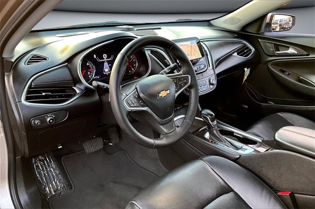 Used 2023 Chevrolet Malibu LT image 17