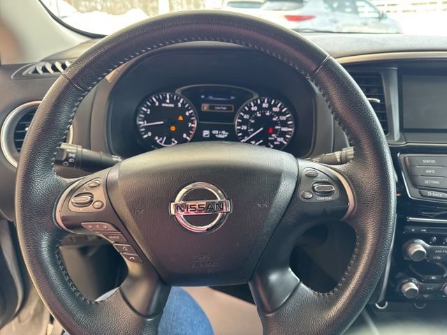 Used 2013 Nissan Pathfinder SV image 17