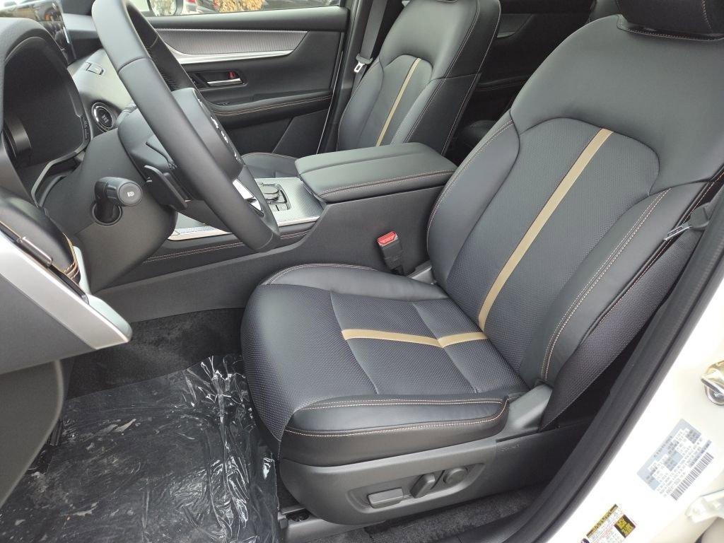 New 2026 MAZDA CX-90 3.3 Turbo w/ Premium Plus Pkg image 16