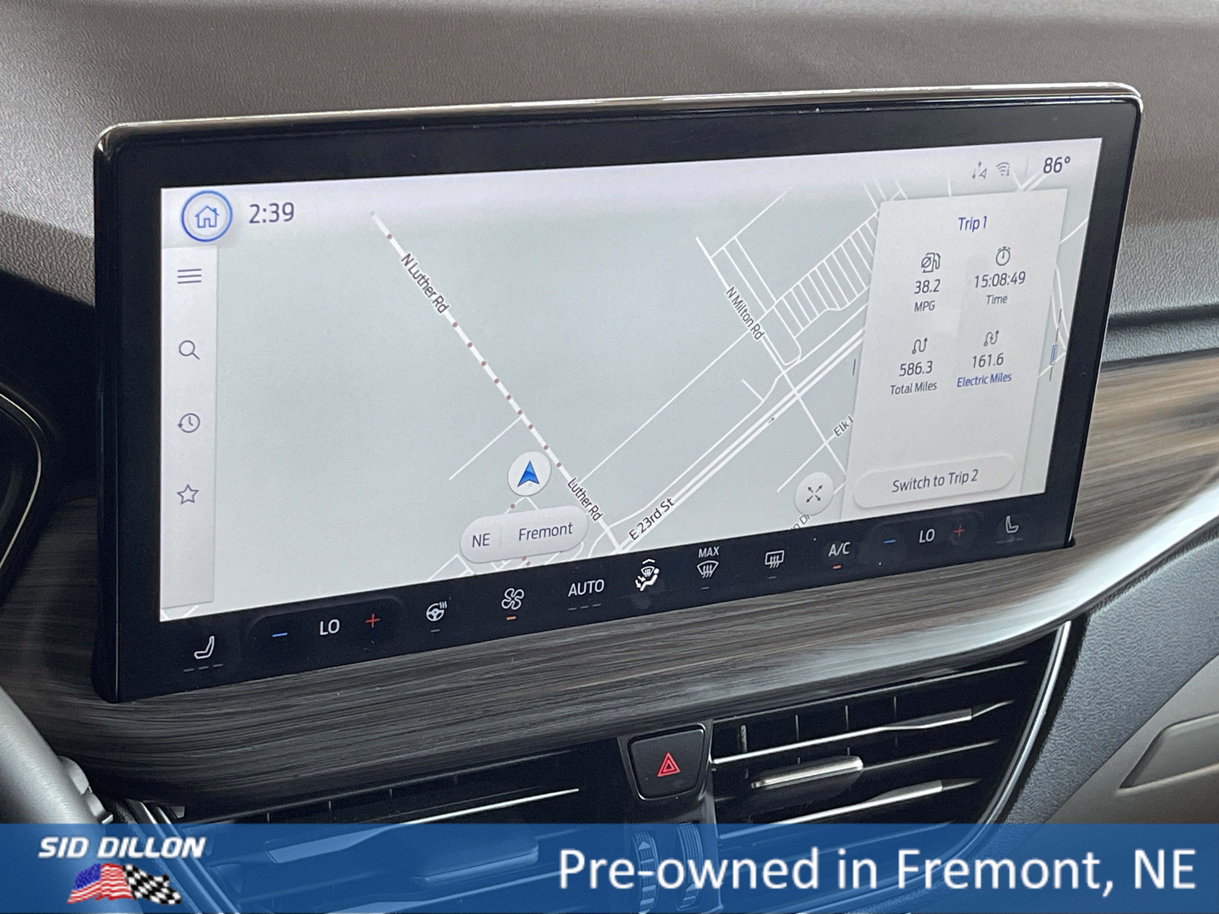 Used 2024 Ford Escape Platinum image 3