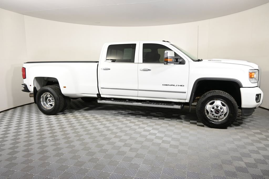 Used 2017 GMC Sierra 3500 Denali w/ Duramax Plus Package AWD/4WD image 9