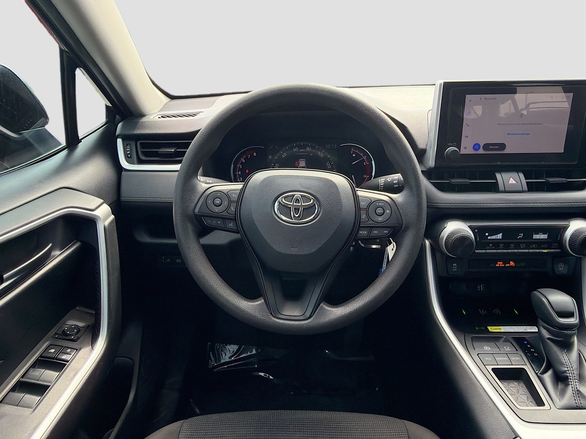 Used 2024 Toyota RAV4 LE image 16