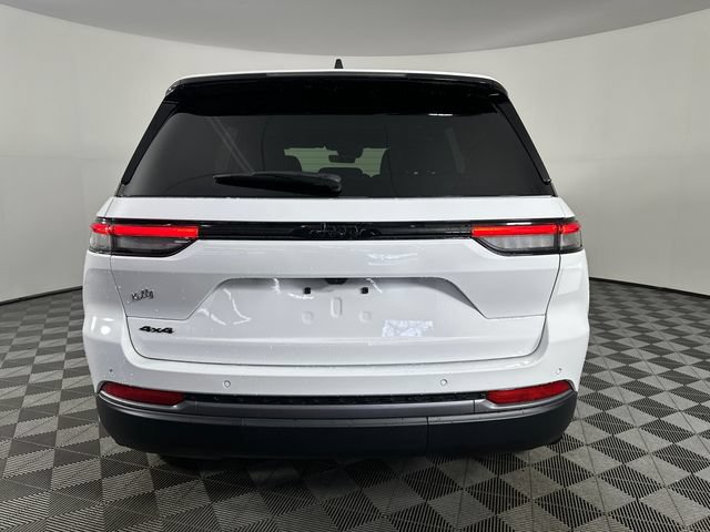 New 2026 Jeep Grand Cherokee Altitude AWD/4WD image 5