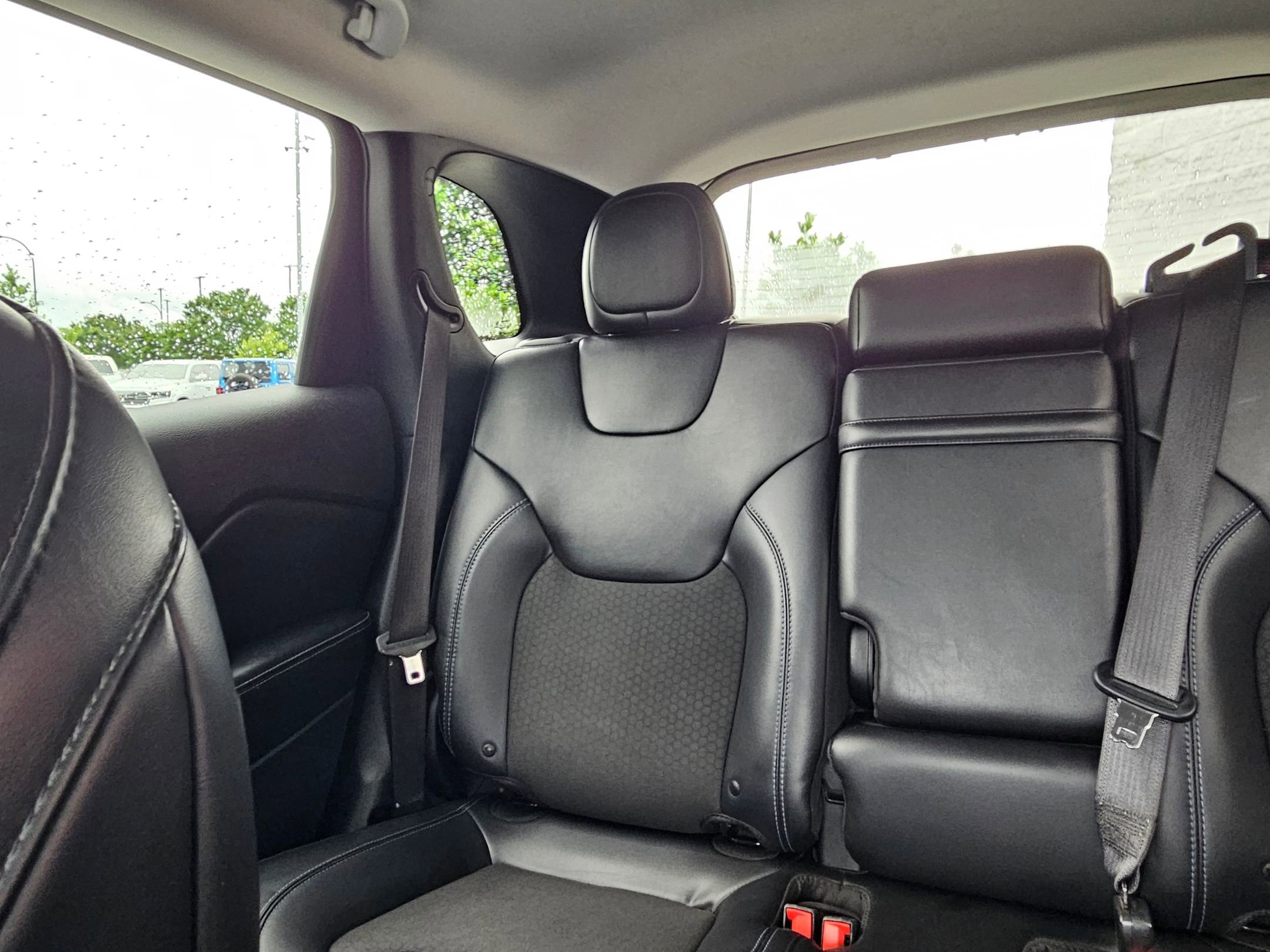 Used 2019 Jeep Cherokee Latitude Plus FWD image 25