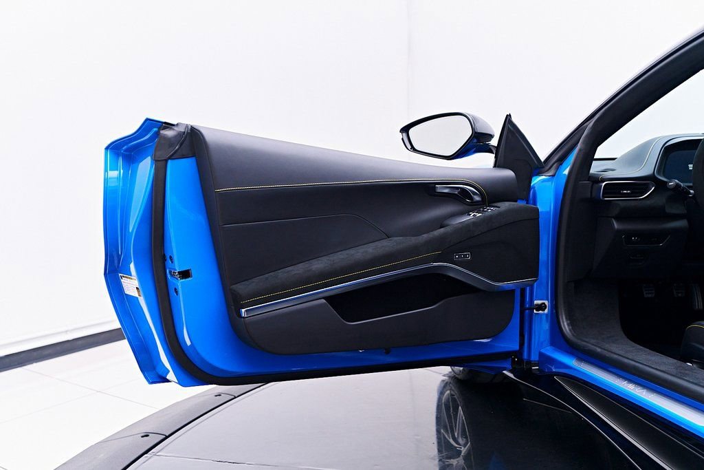 Used 2025 Lotus Emira RWD image 34