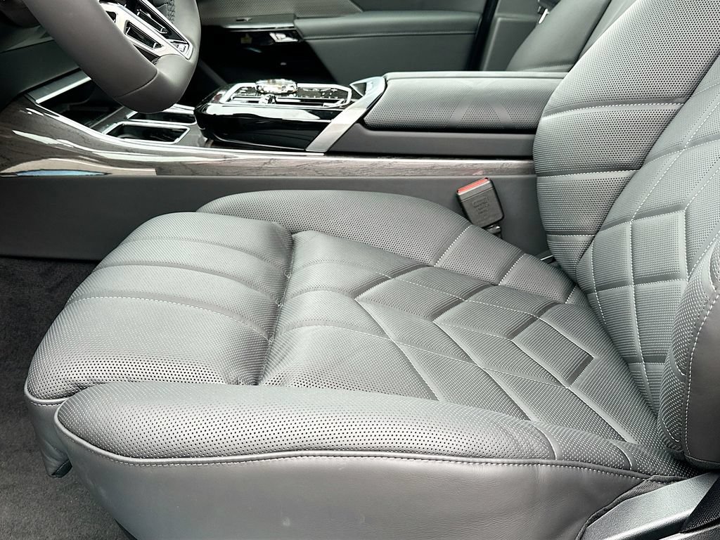 New 2026 BMW 760i xDrive w/ Executive Package AWD/4WD image 20