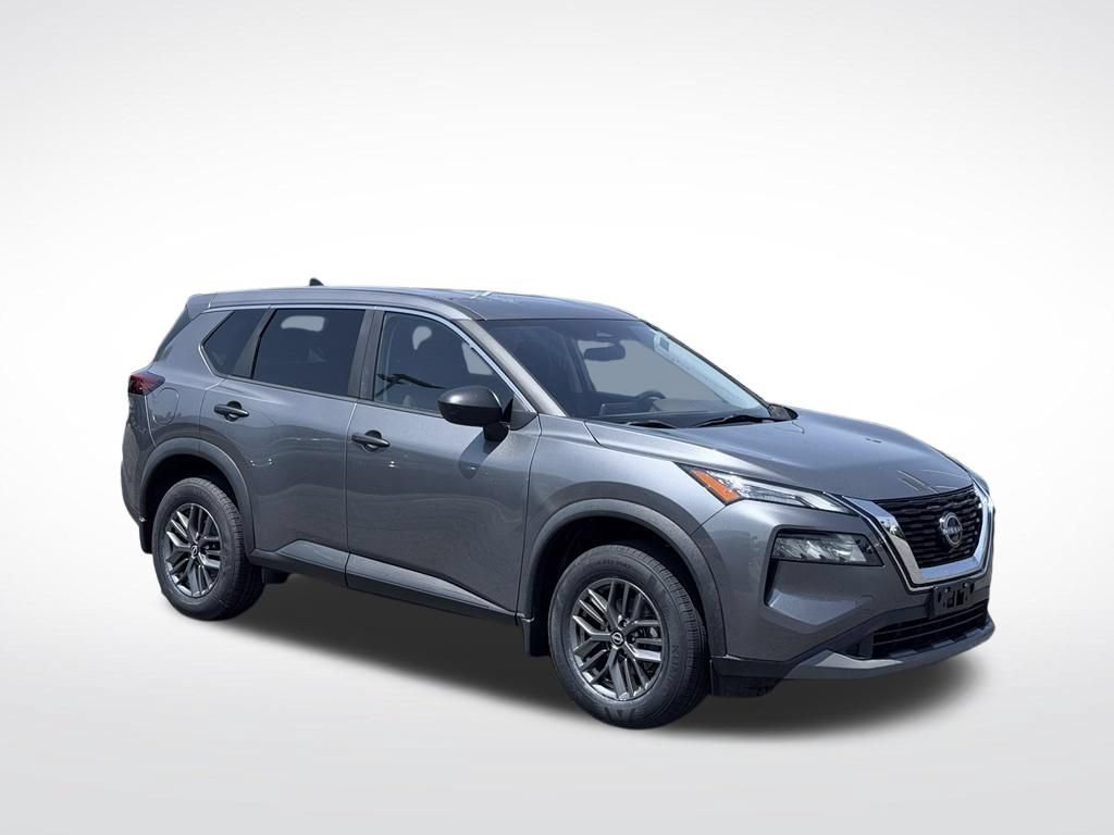 Used 2023 Nissan Rogue S AWD/4WD image 4