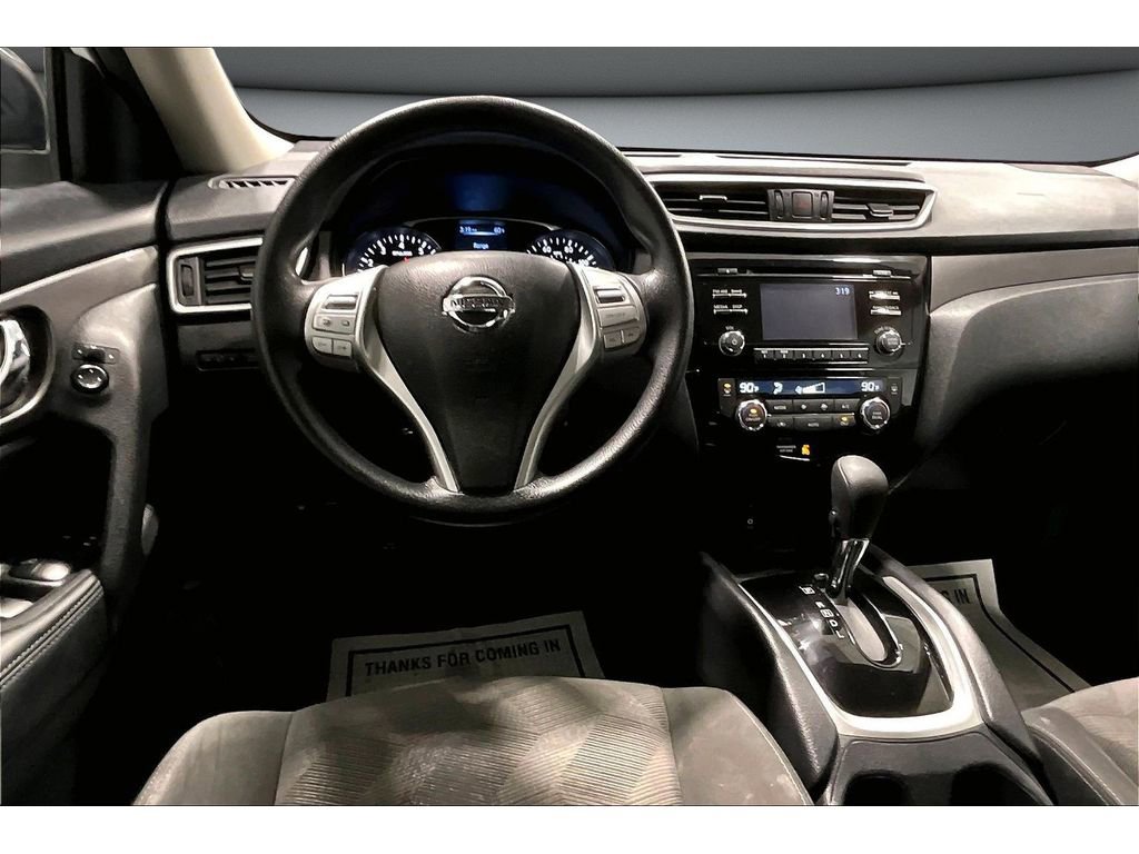 Used 2016 Nissan Rogue SV image 6