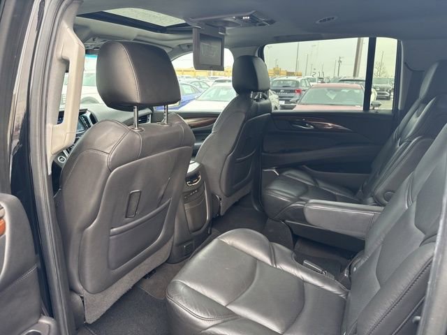 Used 2020 Cadillac Escalade ESV Luxury image 12