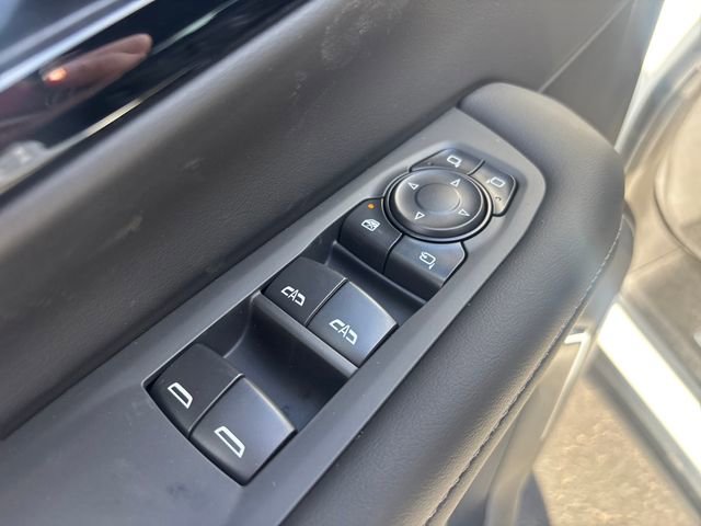 New 2026 Chevrolet Suburban Z71 image 11