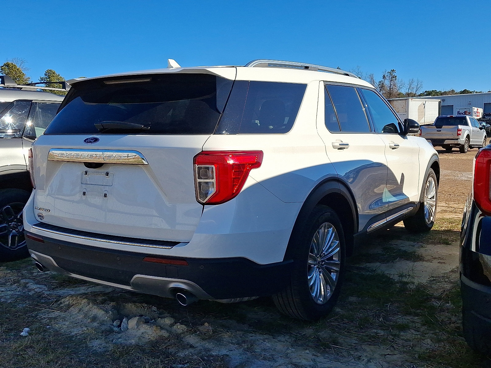 Used 2024 Ford Explorer Limited w/ Limited Technology Package image 4