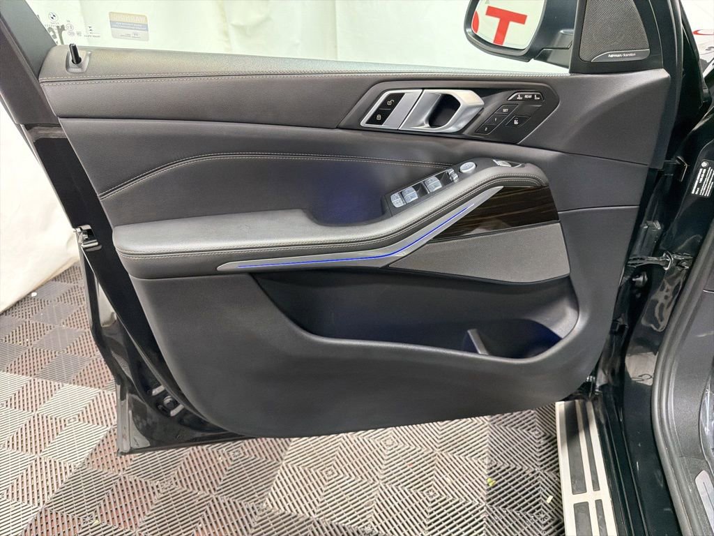 Used 2024 BMW X7 xDrive40i AWD/4WD image 21
