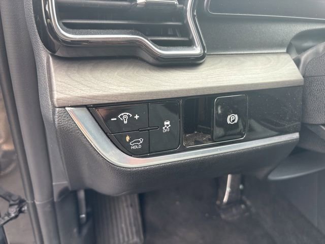 Used 2024 Kia Sportage X-Pro AWD/4WD image 25