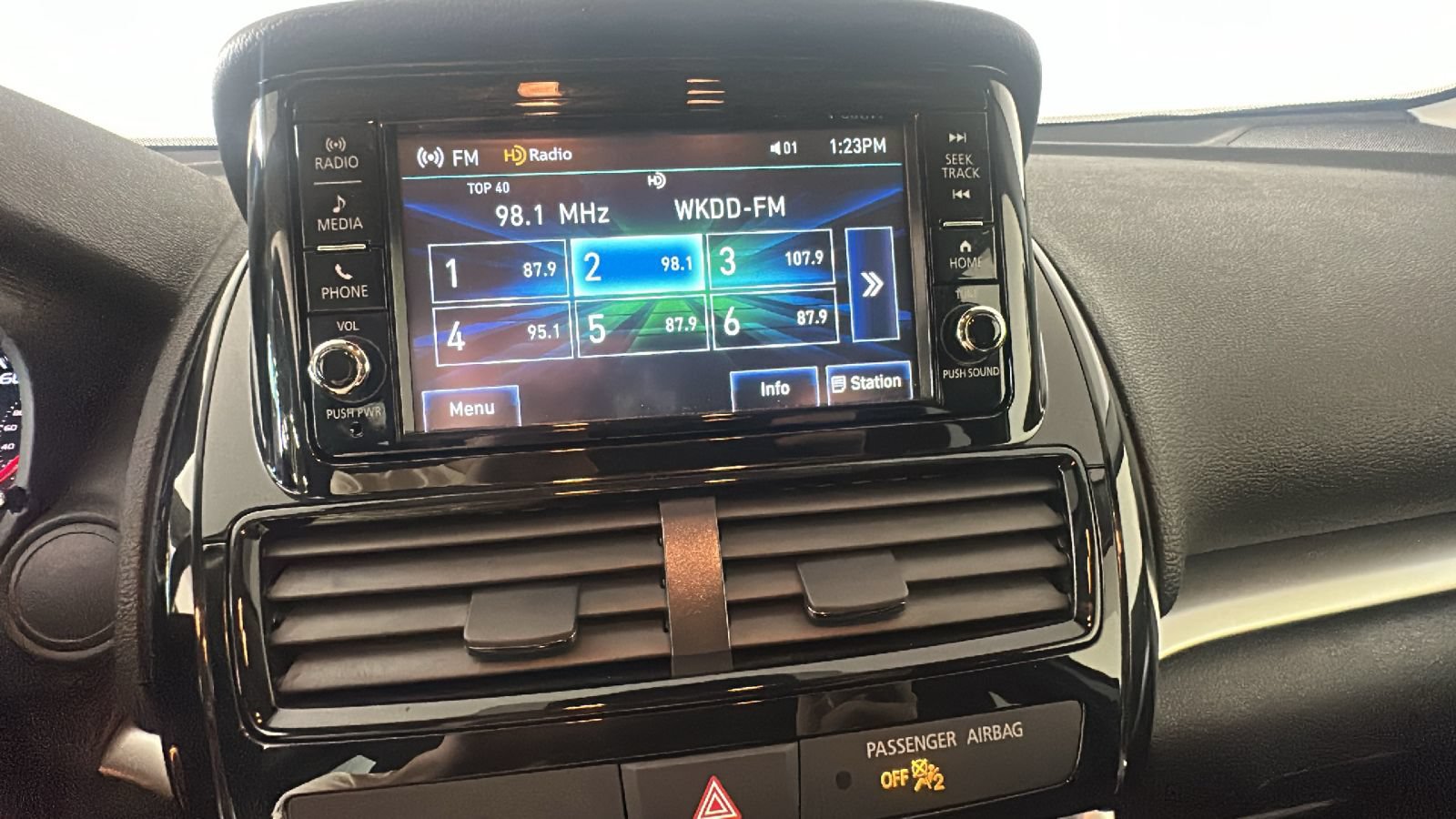 Used 2025 Mitsubishi Eclipse Cross ES AWD/4WD image 23