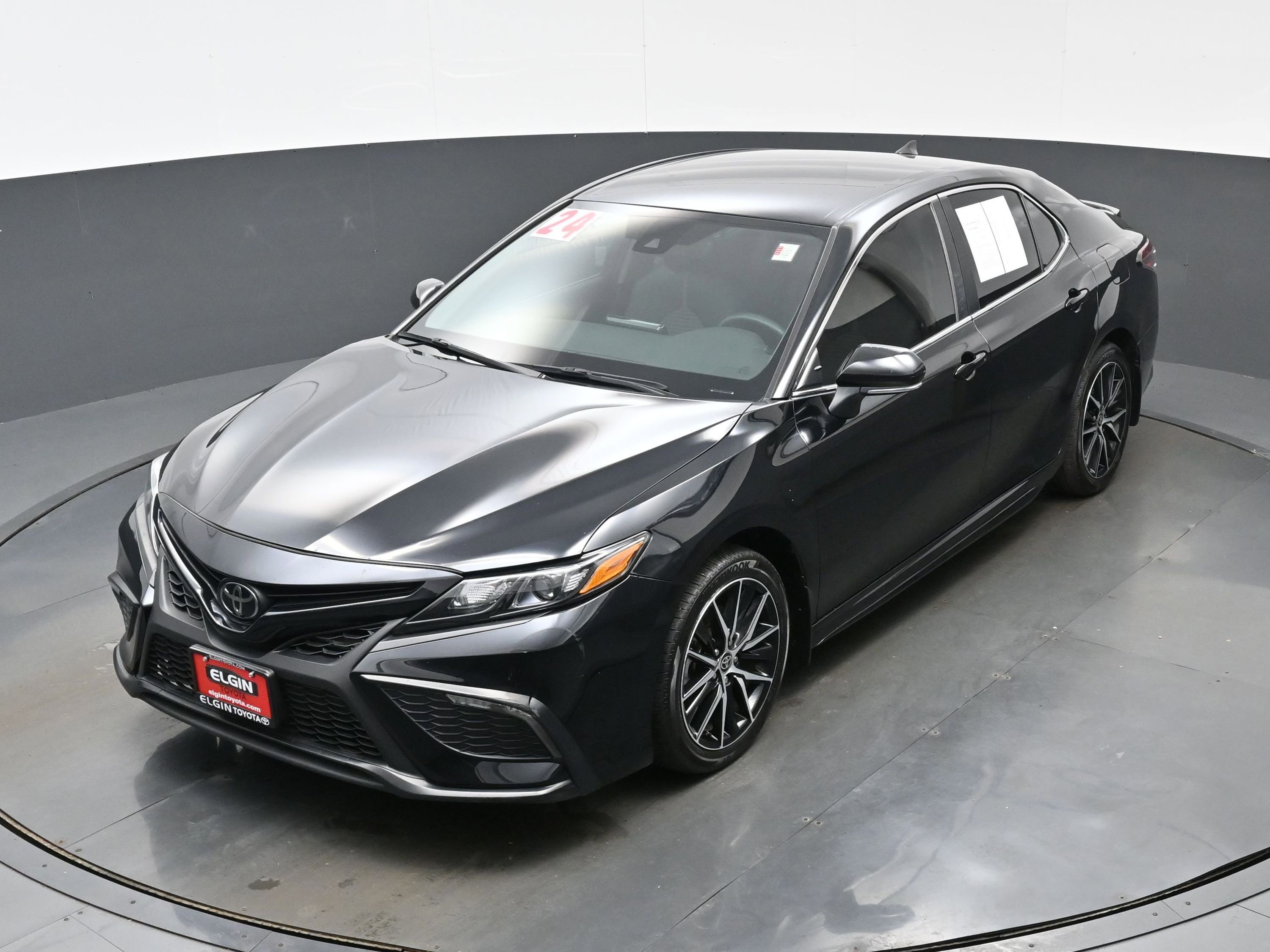 Used 2024 Toyota Camry SE FWD image 34
