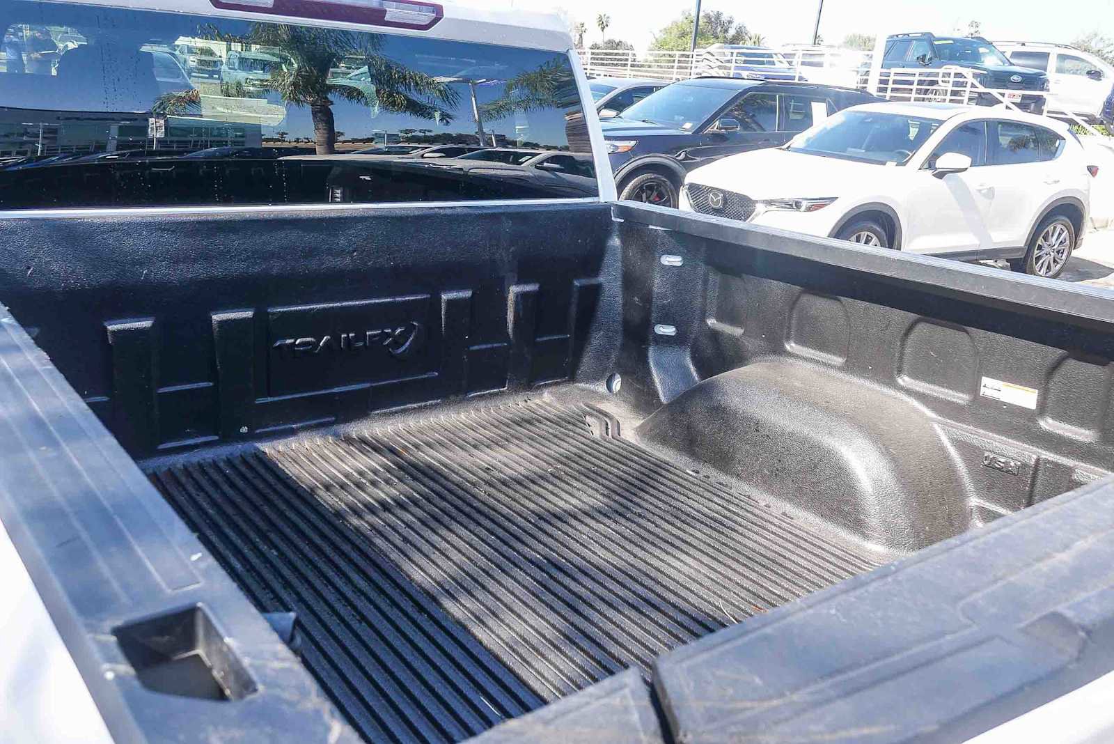 Used 2024 GMC Sierra 1500 SLT image 16