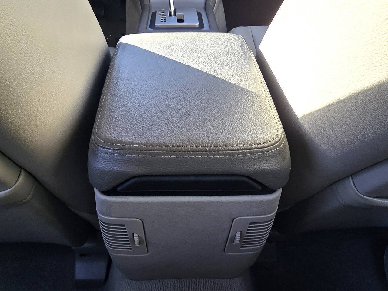 Used 2004 Lincoln LS RWD image 40