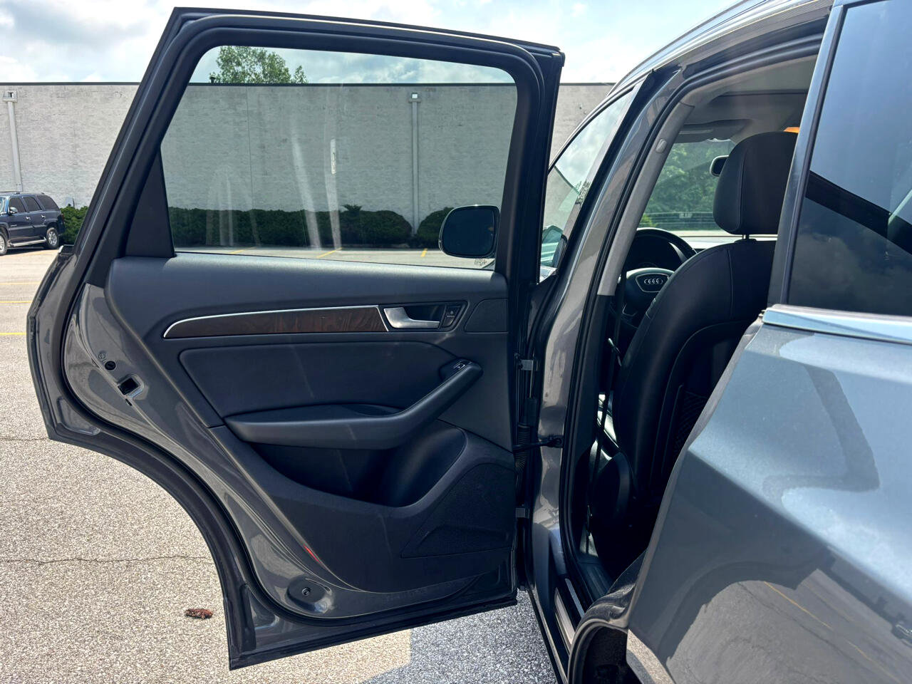 Used 2015 Audi Q5 2.0T Premium Plus w/ Technology Package image 15