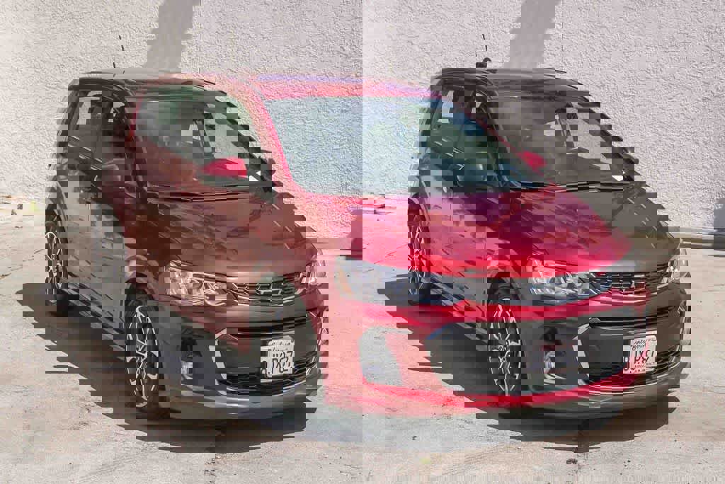 Used 2019 Chevrolet Sonic LT w/ Convenience Package image 3