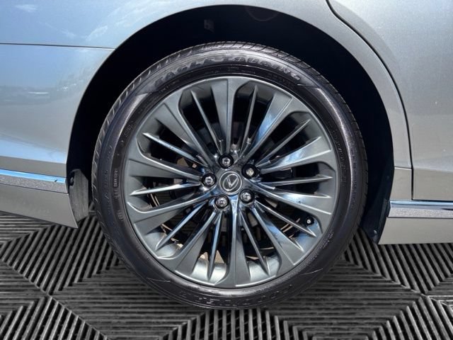 Used 2018 Lexus LS 500 AWD w/ Luxury Package image 32