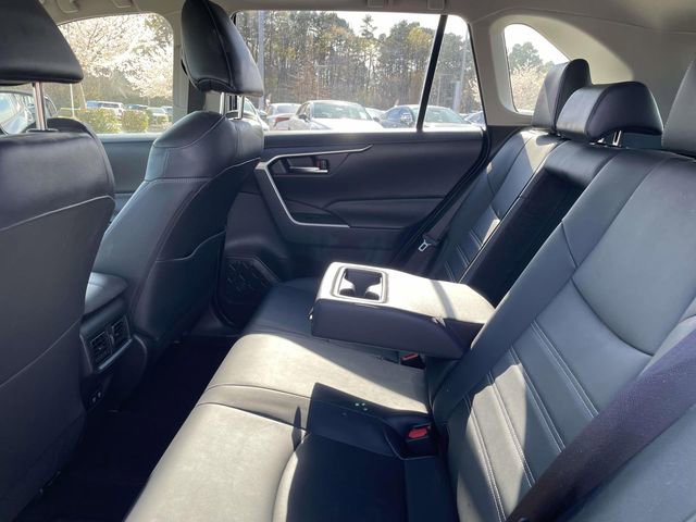 Used 2021 Toyota RAV4 XLE Premium image 25