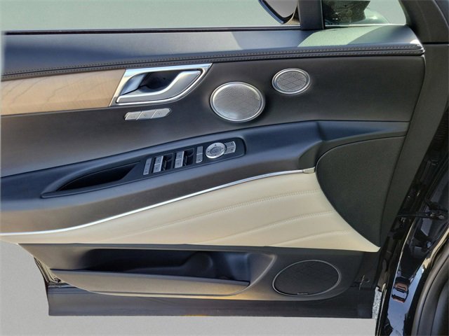 Used 2021 Genesis GV80 2.5T w/ Advanced Package 03 image 13