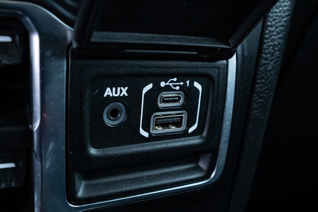 Used 2022 Jeep Wrangler Unlimited Sahara image 26